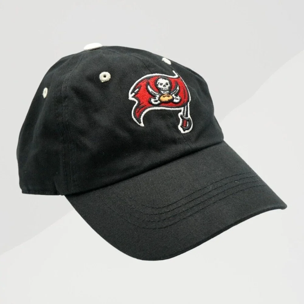 Tampa Bay Buccaneers Hat NFL Adjustable‎ Black Embroidered